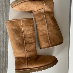 Uggs tall classic boot